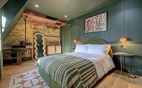 The Carlton Tavern Hotel